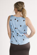 Alma bluse blå og brun polkadot