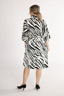 Cornelia kjole sort og hvit zebra