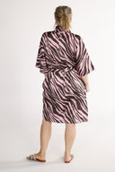 Cornelia kjole brun og rosa zebra