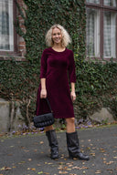 Evita burgunder babycord kjole