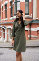 Olaug khaki kort kjole