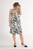 Dalia kort sort og hvit zebra kjole