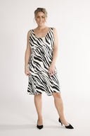 Dalia kort sort og hvit zebra kjole