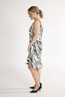 Dalia kort sort og hvit zebra kjole