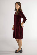 Elli bordeaux babycord kjole