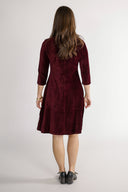 Elli bordeaux babycord kjole