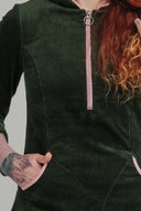 Bianca grønn og rosa hettekjole