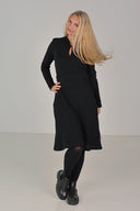 Borghild sort jacquard kjole
