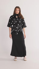 Bekka bluse sort og hvit